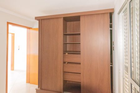 Casa à venda com 259m², 3 quartos e 4 vagas Casa à venda com 259m², 3 quartos e 4 vagasQuarto 2