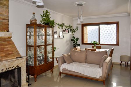 Casa de condomínio à venda com 230m², 3 quartos e 2 vagas Casa de condomínio à venda com 230m², 3 quartos e 2 vagasSala