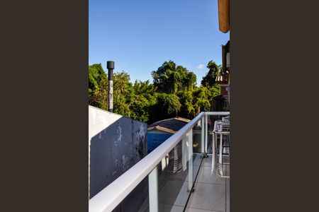 Casa de condomínio à venda com 230m², 3 quartos e 2 vagas Casa de condomínio à venda com 230m², 3 quartos e 2 vagasSacada do Quarto 2