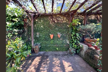 Casa à venda com 159m², 3 quartos e 2 vagasÁrea Externa