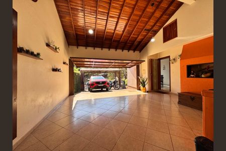 Casa à venda com 159m², 3 quartos e 2 vagasGaragem