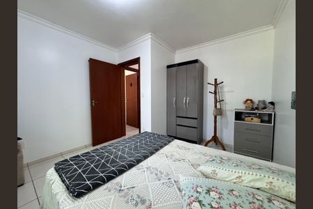 Casa à venda com 159m², 3 quartos e 2 vagasQuarto 2