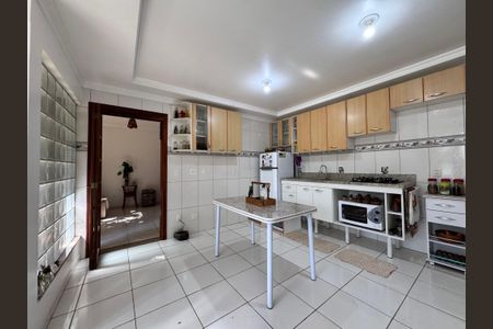 Casa à venda com 159m², 3 quartos e 2 vagasCozinha