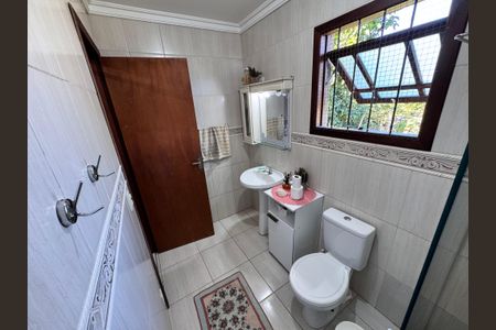 Casa à venda com 159m², 3 quartos e 2 vagasBanheiro