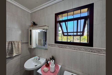 Casa à venda com 159m², 3 quartos e 2 vagasBanheiro