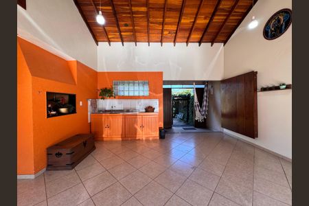 Casa à venda com 159m², 3 quartos e 2 vagasÁrea Externa