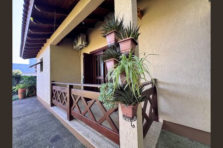 Casa à venda com 159m², 3 quartos e 2 vagasÁrea Externa