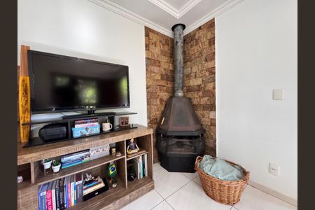 Casa à venda com 159m², 3 quartos e 2 vagasSala