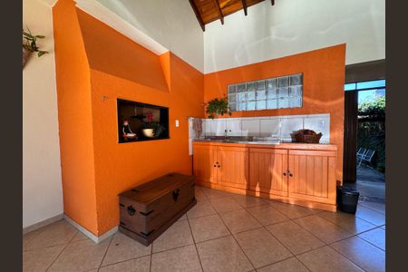 Casa à venda com 159m², 3 quartos e 2 vagasÁrea Externa