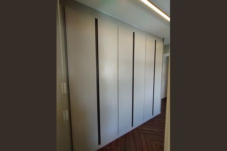 Apartamento à venda com 72m², 2 quartos e 1 vaga Apartamento à venda com 72m², 2 quartos e 1 vagaSuíte