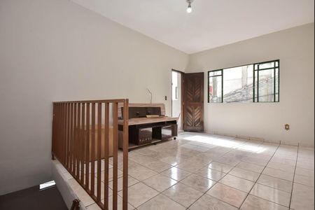 Casa para alugar com 150m², 3 quartos e 2 vagas Casa para alugar com 150m², 3 quartos e 2 vagasSala 2
