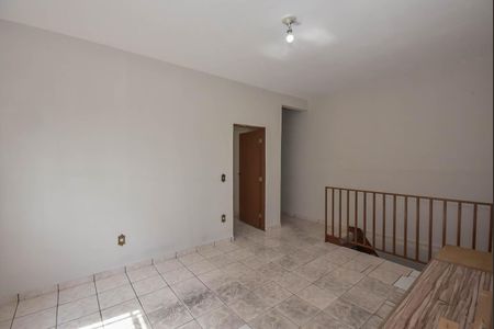 Casa para alugar com 150m², 3 quartos e 2 vagas Casa para alugar com 150m², 3 quartos e 2 vagasSala 2