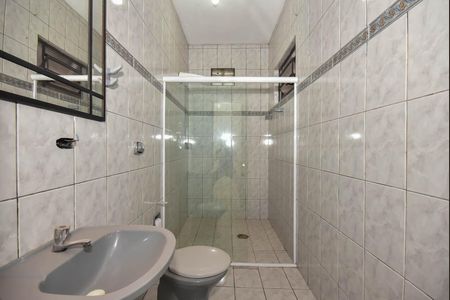 Casa para alugar com 150m², 3 quartos e 2 vagas Casa para alugar com 150m², 3 quartos e 2 vagasBanheiro