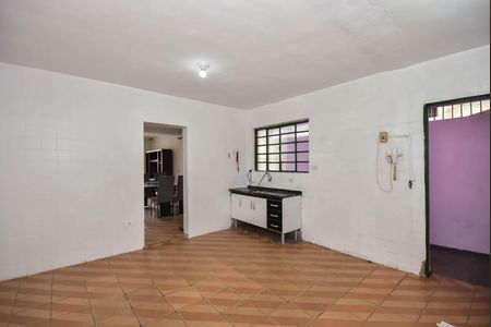 Casa para alugar com 150m², 3 quartos e 2 vagas Casa para alugar com 150m², 3 quartos e 2 vagasCozinha