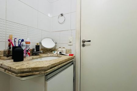 Apartamento à venda com 124m², 3 quartos e 2 vagas Apartamento à venda com 124m², 3 quartos e 2 vagasBanheiro Social