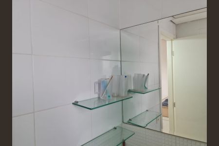 Apartamento à venda com 124m², 4 quartos e 2 vagas Apartamento à venda com 124m², 4 quartos e 2 vagasBanheiro da Suíte 2