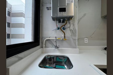 Apartamento à venda com 54m², 2 quartos e 1 vaga Apartamento à venda com 54m², 2 quartos e 1 vagaCozinha e Área de Serviço