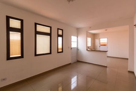 Casa à venda com 101m², 1 quarto e 1 vagaSala