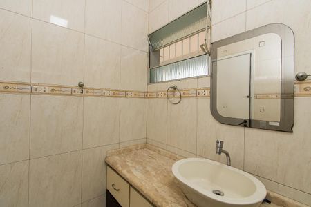 Casa à venda com 330m², 4 quartos e 4 vagasBanheiro