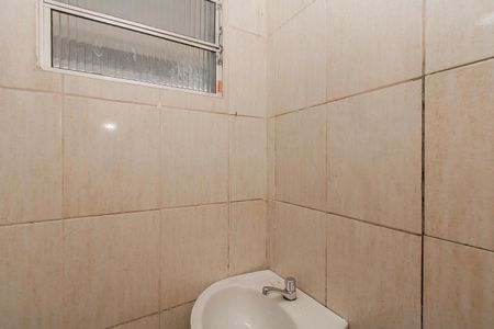 Casa à venda com 330m², 4 quartos e 4 vagasBanheiro de serviço