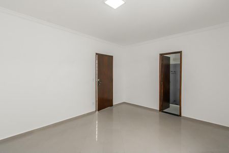 Casa à venda com 330m², 4 quartos e 4 vagasSuite