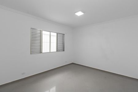 Casa à venda com 330m², 4 quartos e 4 vagasSuite