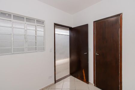 Casa à venda com 330m², 4 quartos e 4 vagasQuarto de Serviço