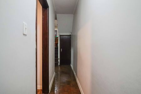 Casa para alugar com 218m², 3 quartos e 2 vagas Casa para alugar com 218m², 3 quartos e 2 vagasCorredor Quartos