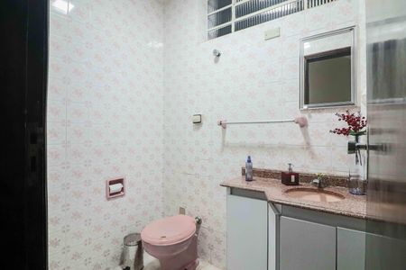 Casa para alugar com 218m², 3 quartos e 2 vagas Casa para alugar com 218m², 3 quartos e 2 vagasBanheiro Social