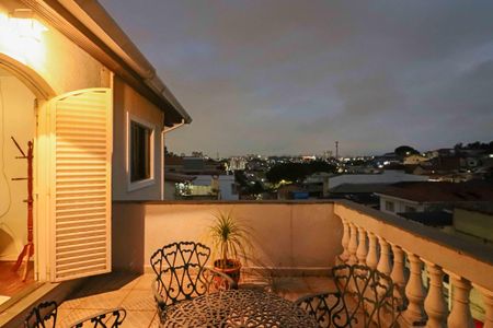 Casa para alugar com 218m², 3 quartos e 2 vagas Casa para alugar com 218m², 3 quartos e 2 vagasVaranda da Suíte 2