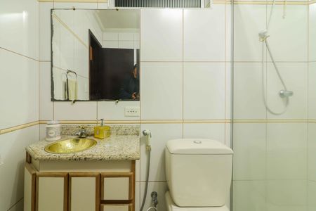 Casa para alugar com 218m², 3 quartos e 2 vagas Casa para alugar com 218m², 3 quartos e 2 vagasBanheiro da Suíte 2