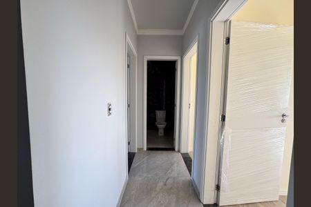 Casa à venda com 152m², 3 quartos e 3 vagasCorredor