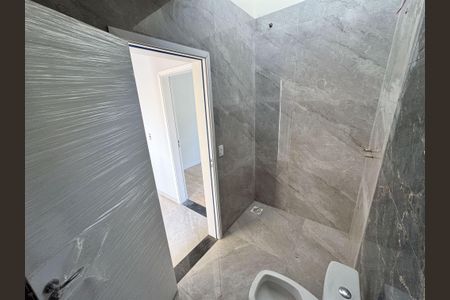 Casa à venda com 152m², 3 quartos e 3 vagasBanheiro Corredor