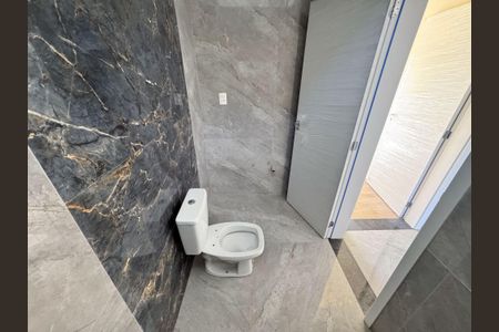 Casa à venda com 152m², 3 quartos e 3 vagasBanheiro Corredor