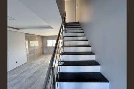 Casa à venda com 152m², 3 quartos e 3 vagasSala