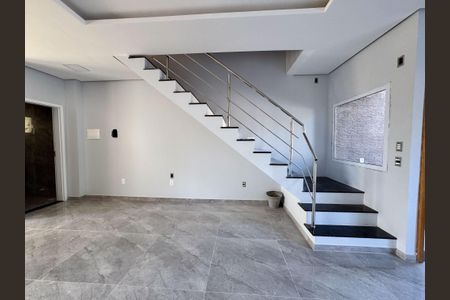 Casa à venda com 152m², 3 quartos e 3 vagasSala