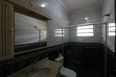 Casa à venda com 225m², 3 quartos e 6 vagasBanheiro