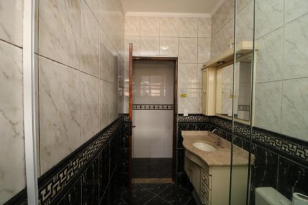 Casa à venda com 225m², 3 quartos e 6 vagasBanheiro