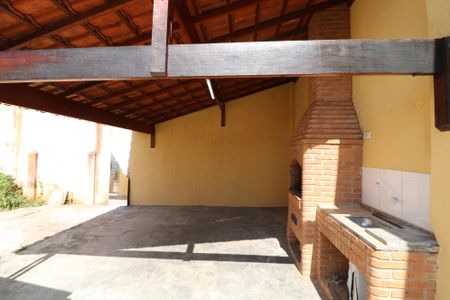 Casa à venda com 225m², 3 quartos e 6 vagasChurrasqueira