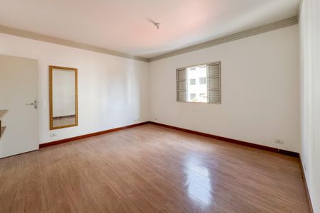 Casa à venda com 360m², 3 quartos e 4 vagas Casa à venda com 360m², 3 quartos e 4 vagasQuarto 1