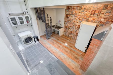 Casa à venda com 360m², 3 quartos e 4 vagas Casa à venda com 360m², 3 quartos e 4 vagasAcesso Subsolo