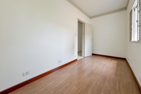Casa à venda com 360m², 3 quartos e 4 vagas Casa à venda com 360m², 3 quartos e 4 vagasQuarto 2