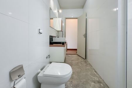 Casa à venda com 360m², 3 quartos e 4 vagas Casa à venda com 360m², 3 quartos e 4 vagasBanheiro da Suíte