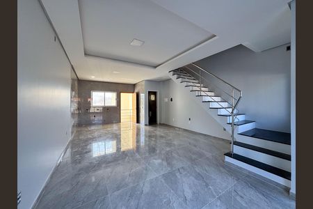 Casa à venda com 152m², 3 quartos e 2 vagasSala