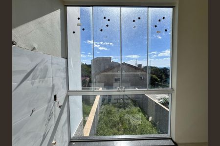 Casa à venda com 152m², 3 quartos e 2 vagas Casa à venda com 152m², 3 quartos e 2 vagasSacada