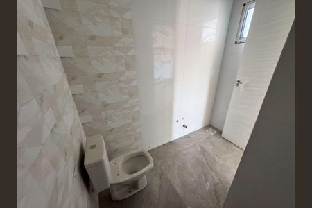 Casa à venda com 152m², 3 quartos e 2 vagas Casa à venda com 152m², 3 quartos e 2 vagasBanheiro da Suíte