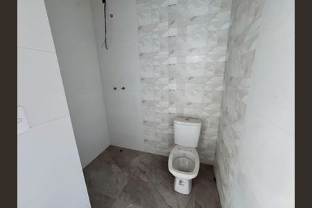 Casa à venda com 152m², 3 quartos e 2 vagas Casa à venda com 152m², 3 quartos e 2 vagasBanheiro da Suíte