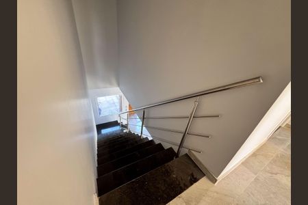 Casa à venda com 152m², 3 quartos e 2 vagas Casa à venda com 152m², 3 quartos e 2 vagasCorredor