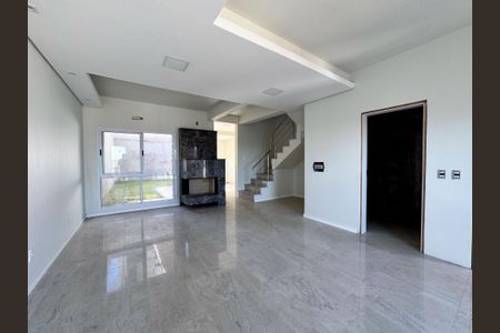 Casa à venda com 129m², 3 quartos e 2 vagasSala