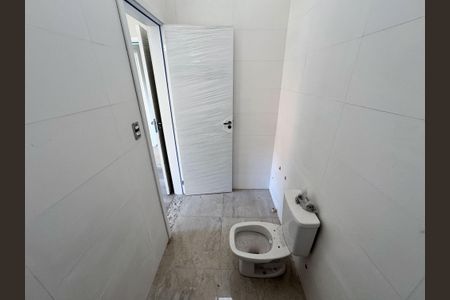 Casa à venda com 129m², 3 quartos e 2 vagasBanheiro do Quarto 2